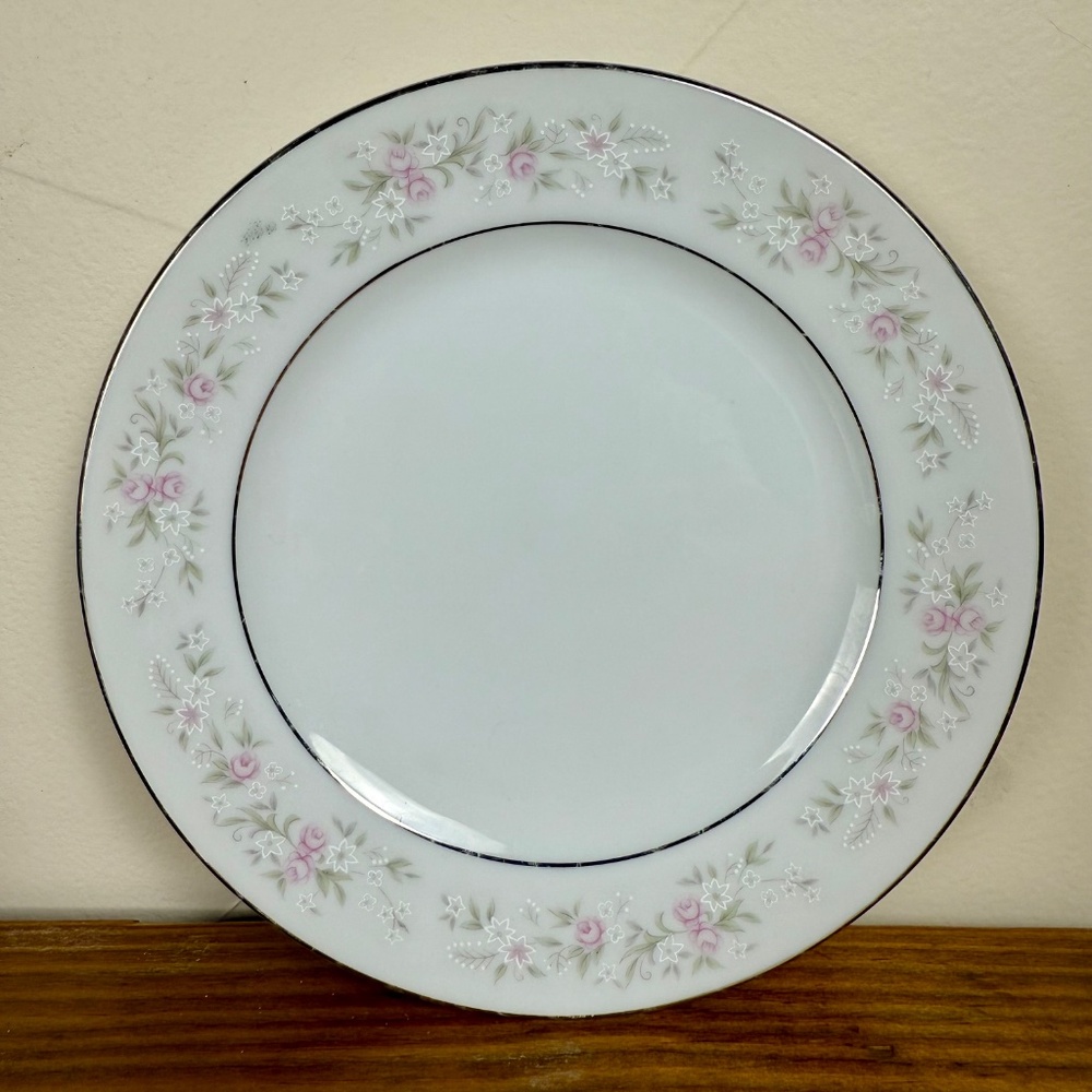 Vintage Maria Y&Y Fine Porcelain Dessert Plates – Set of 4, Japan, 6.5" - Picture 9 of 13